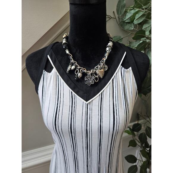 Candie's Blouse Top Women M White Black Striped Rayon Stretch V Neck Sleeveless - Picture 5 of 11